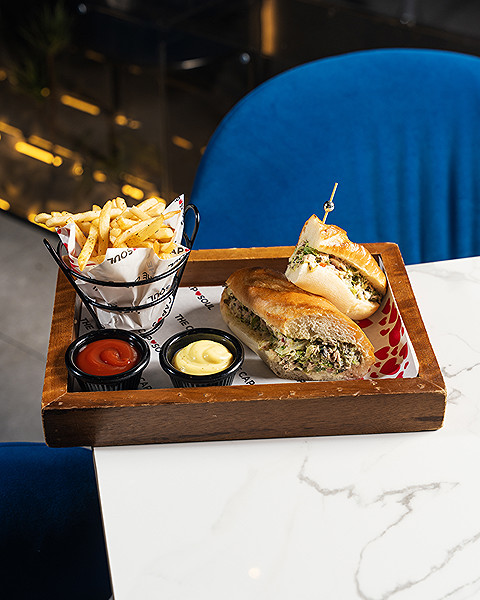 Tuna sandwich